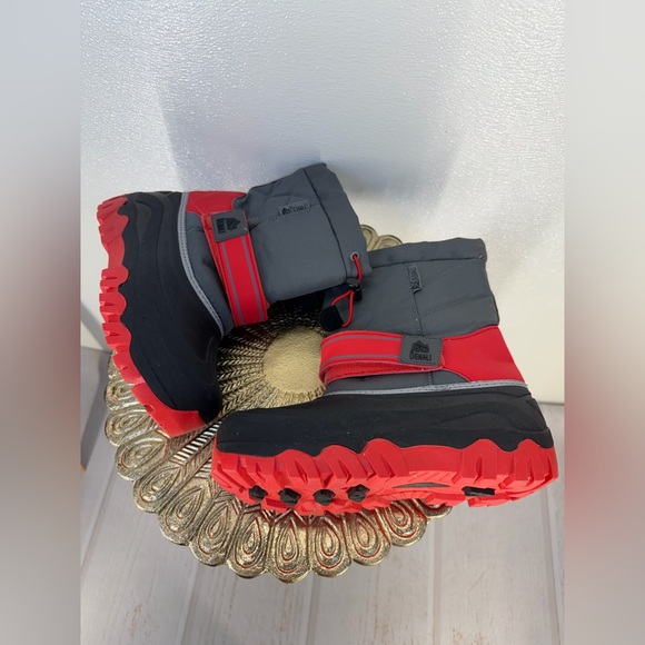 Denali Kids Snow Boots – Gray & Red – Size 4 - Picture 12 of 16